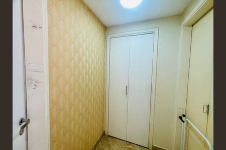 Apartamento à venda com 105m², 3 quartos e 1 vaga Apartamento à venda com 105m², 3 quartos e 1 vagaCorredor