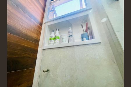 Apartamento à venda com 105m², 3 quartos e 1 vaga Apartamento à venda com 105m², 3 quartos e 1 vagaBanheiro da Suíte