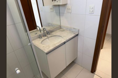 Apartamento para alugar com 100m², 3 quartos e 2 vagasBanheiro