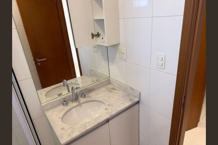 Apartamento para alugar com 100m², 3 quartos e 2 vagasBanheiro