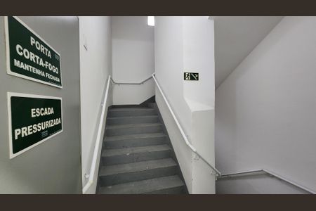 Apartamento para alugar com 100m², 3 quartos e 2 vagasEscada