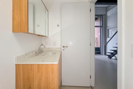 Studio para alugar com 35m², 1 quarto e sem vaga Studio para alugar com 35m², 1 quarto e sem vagaBanheiro