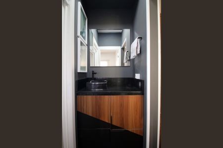 Banheiro de apartamento à venda com 1 quarto, 40m² em Vista Alegre, Rio de Janeiro