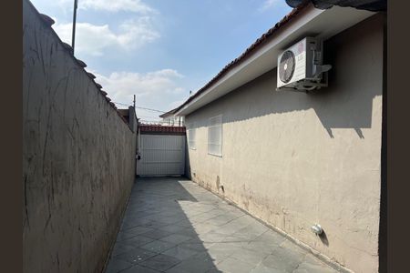 Casa à venda com 257m², 3 quartos e 6 vagas Casa à venda com 257m², 3 quartos e 6 vagasÁrea Externa