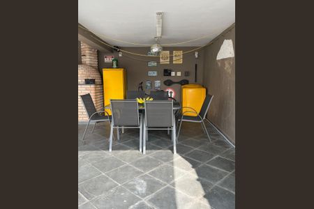 Casa à venda com 257m², 3 quartos e 6 vagas Casa à venda com 257m², 3 quartos e 6 vagasÁrea Externa