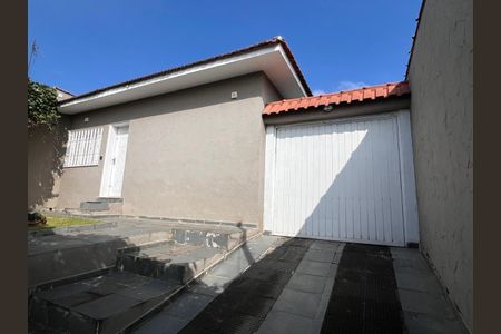 Casa à venda com 257m², 3 quartos e 6 vagas Casa à venda com 257m², 3 quartos e 6 vagasÁrea Externa