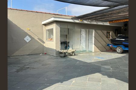 Casa à venda com 257m², 3 quartos e 6 vagas Casa à venda com 257m², 3 quartos e 6 vagasÁrea Externa