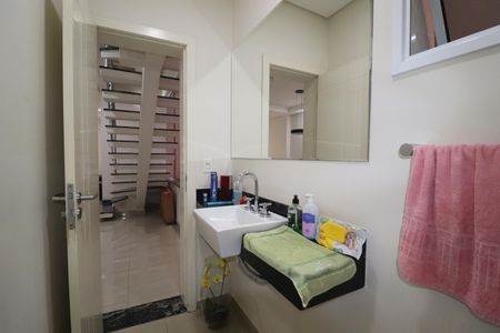 Casa à venda com 308m², 4 quartos e 4 vagasLavabo