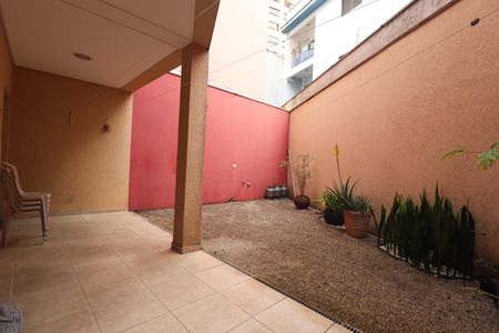 Casa à venda com 308m², 4 quartos e 4 vagasQuintal