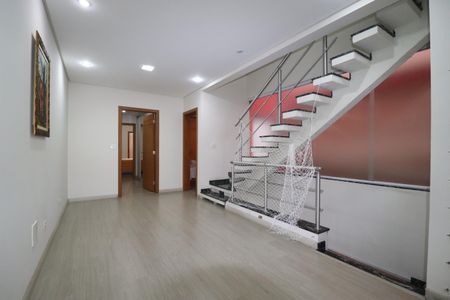 Casa à venda com 308m², 4 quartos e 4 vagasCorredor dos Quartos