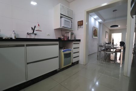 Casa à venda com 308m², 4 quartos e 4 vagasCozinha