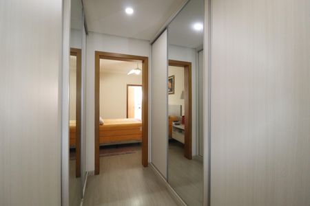 Casa à venda com 308m², 4 quartos e 4 vagasCloset  da Suíte 1