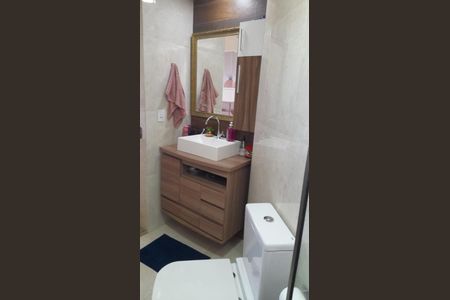 Apartamento à venda com 105m², 3 quartos e 1 vaga Apartamento à venda com 105m², 3 quartos e 1 vagaBanheiro