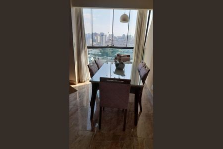 Apartamento à venda com 105m², 3 quartos e 1 vaga Apartamento à venda com 105m², 3 quartos e 1 vagaSala de Jantar