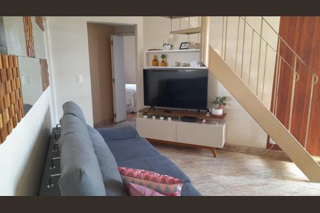 Apartamento à venda com 105m², 3 quartos e 1 vaga Apartamento à venda com 105m², 3 quartos e 1 vagaSala