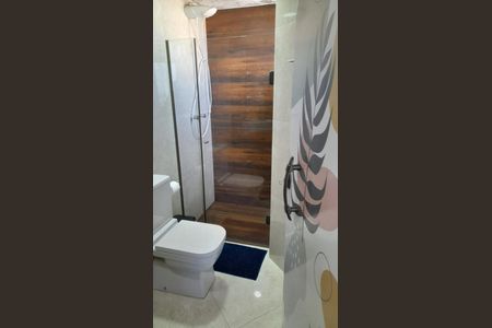 Apartamento à venda com 105m², 3 quartos e 1 vaga Apartamento à venda com 105m², 3 quartos e 1 vagaBanheiro