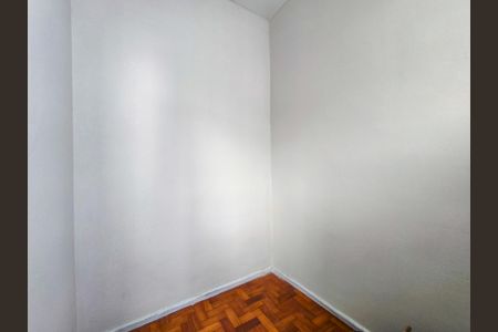 Apartamento à venda com 63m², 2 quartos e 1 vaga Apartamento à venda com 63m², 2 quartos e 1 vagaQuarto de Serviço