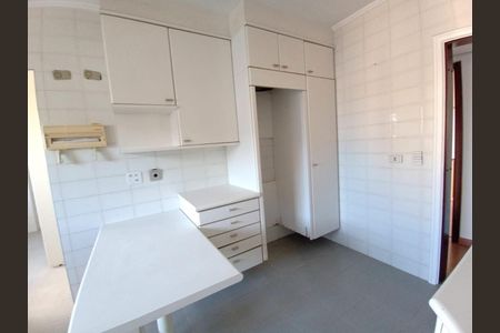 Apartamento à venda com 215m², 3 quartos e 3 vagas