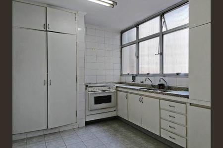 Apartamento à venda com 3 quartos, 210m² em Santa Cecilia, São Paulo