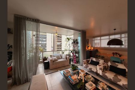 Apartamento à venda com 3 quartos, 226m² em Jardim Paulista, São Paulo