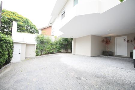 Casa à venda com 585m², 3 quartos e 6 vagasGaragem