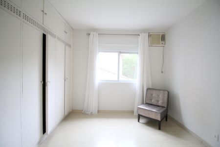 Casa à venda com 585m², 3 quartos e 6 vagasSuíte 4