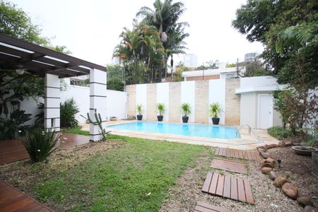 Casa à venda com 585m², 3 quartos e 6 vagasÁrea Externa