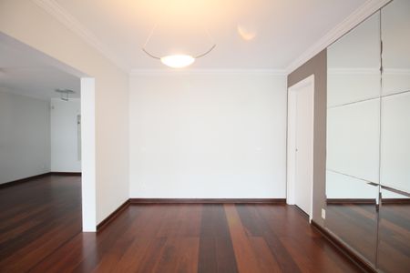 Sala 2 de casa para alugar com 3 quartos, 585m² em Jardim Leonor, São Paulo