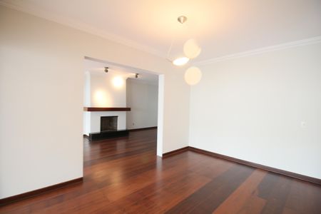 Sala 2 de casa para alugar com 3 quartos, 585m² em Jardim Leonor, São Paulo