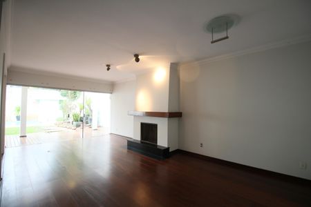 Sala 1 de casa para alugar com 3 quartos, 585m² em Jardim Leonor, São Paulo