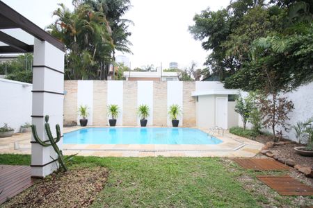 Casa à venda com 585m², 3 quartos e 6 vagasÁrea Externa
