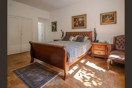 Casa à venda com 410m², 4 quartos e 4 vagas