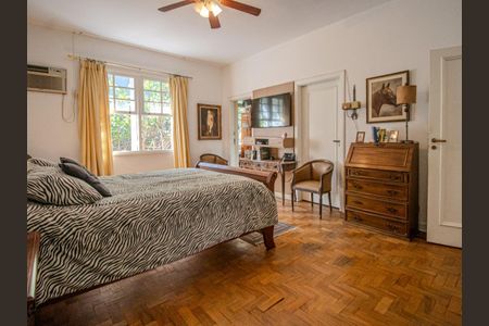 Casa à venda com 410m², 4 quartos e 4 vagas