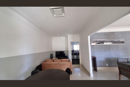 Apartamento à venda com 240m², 4 quartos e 4 vagas