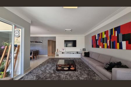 Apartamento à venda com 240m², 4 quartos e 4 vagas