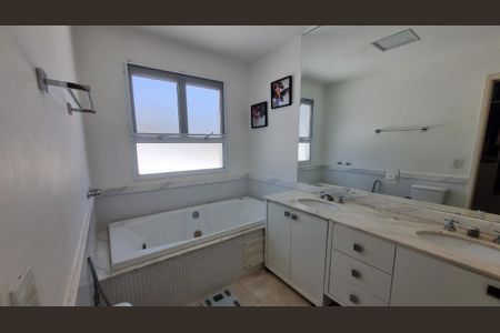Apartamento à venda com 240m², 4 quartos e 4 vagas