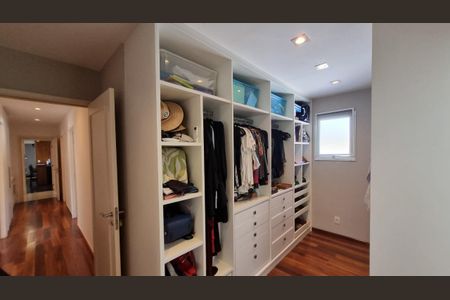 Apartamento à venda com 240m², 4 quartos e 4 vagas