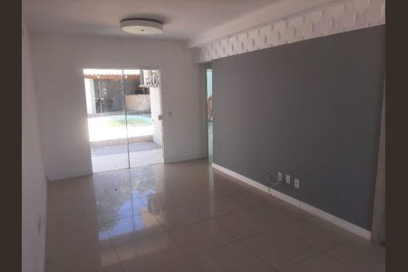 Casa à venda com 3 quartos, 105m² em Serra Grande, Niterói