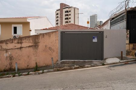 Casa à venda com 180m², 3 quartos e 4 vagas Casa à venda com 180m², 3 quartos e 4 vagasFachada fundos + plaquinha