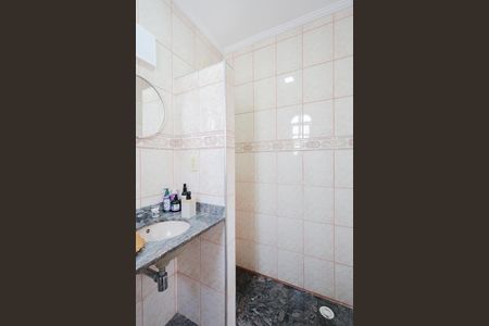 Casa à venda com 180m², 3 quartos e 4 vagas Casa à venda com 180m², 3 quartos e 4 vagasBanheiro da Suite 2