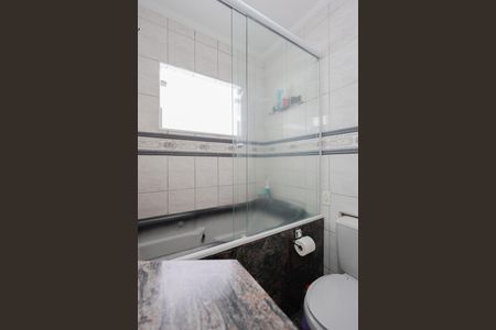 Casa à venda com 180m², 3 quartos e 4 vagas Casa à venda com 180m², 3 quartos e 4 vagasBanheiro da Suíte 1