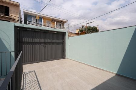 Casa à venda com 180m², 3 quartos e 4 vagas Casa à venda com 180m², 3 quartos e 4 vagasGaragem 2