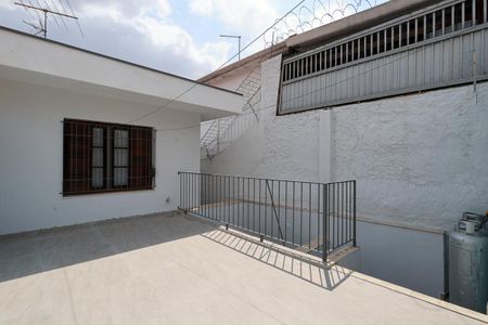 Casa à venda com 180m², 3 quartos e 4 vagas Casa à venda com 180m², 3 quartos e 4 vagasGaragem 2