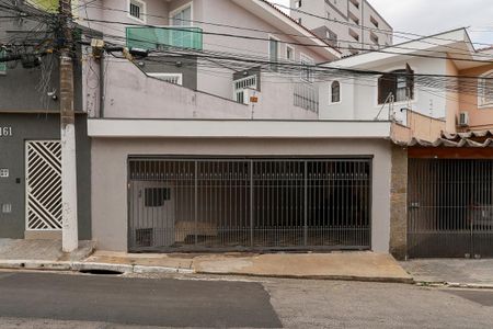 Casa à venda com 180m², 3 quartos e 4 vagas Casa à venda com 180m², 3 quartos e 4 vagasFachada frente