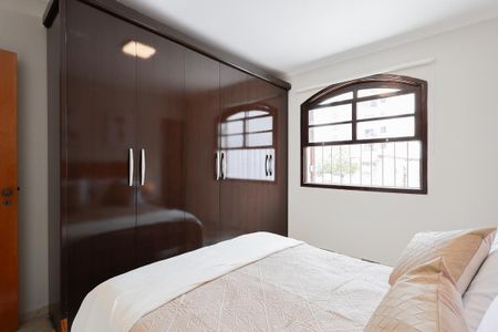 Casa à venda com 180m², 3 quartos e 4 vagas Casa à venda com 180m², 3 quartos e 4 vagasSuite 2