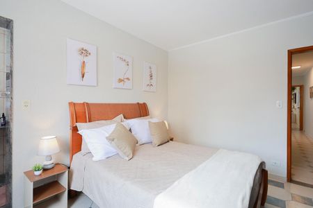 Casa à venda com 180m², 3 quartos e 4 vagas Casa à venda com 180m², 3 quartos e 4 vagasSuite 2