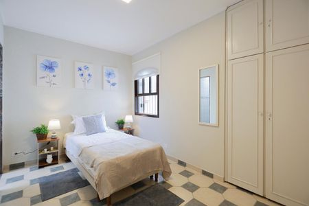 Casa à venda com 180m², 3 quartos e 4 vagas Casa à venda com 180m², 3 quartos e 4 vagasSuíte 3