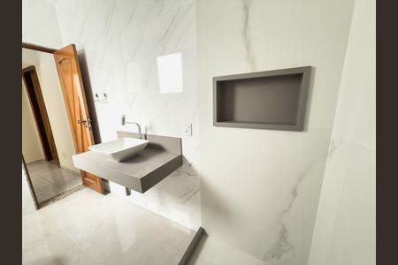 Apartamento à venda com 80m², 2 quartos e sem vaga Apartamento à venda com 80m², 2 quartos e sem vagaBanheiro