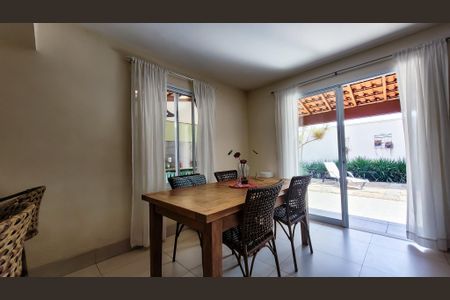 Casa de condomínio à venda com 150m², 3 quartos e 2 vagasSala de Jantar