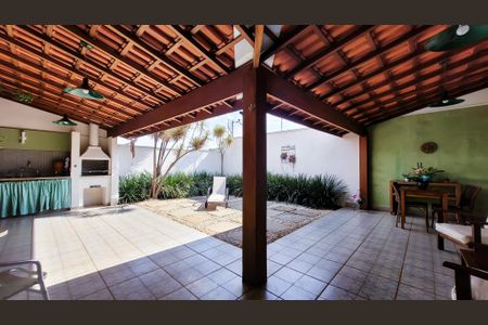 Casa de condomínio à venda com 150m², 3 quartos e 2 vagasÁrea gourmet